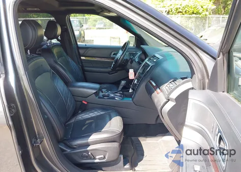 2017 Ford Explorer Platinum z USA, uszkodzony, nr VIN 1FM5K8HT0HGB85923